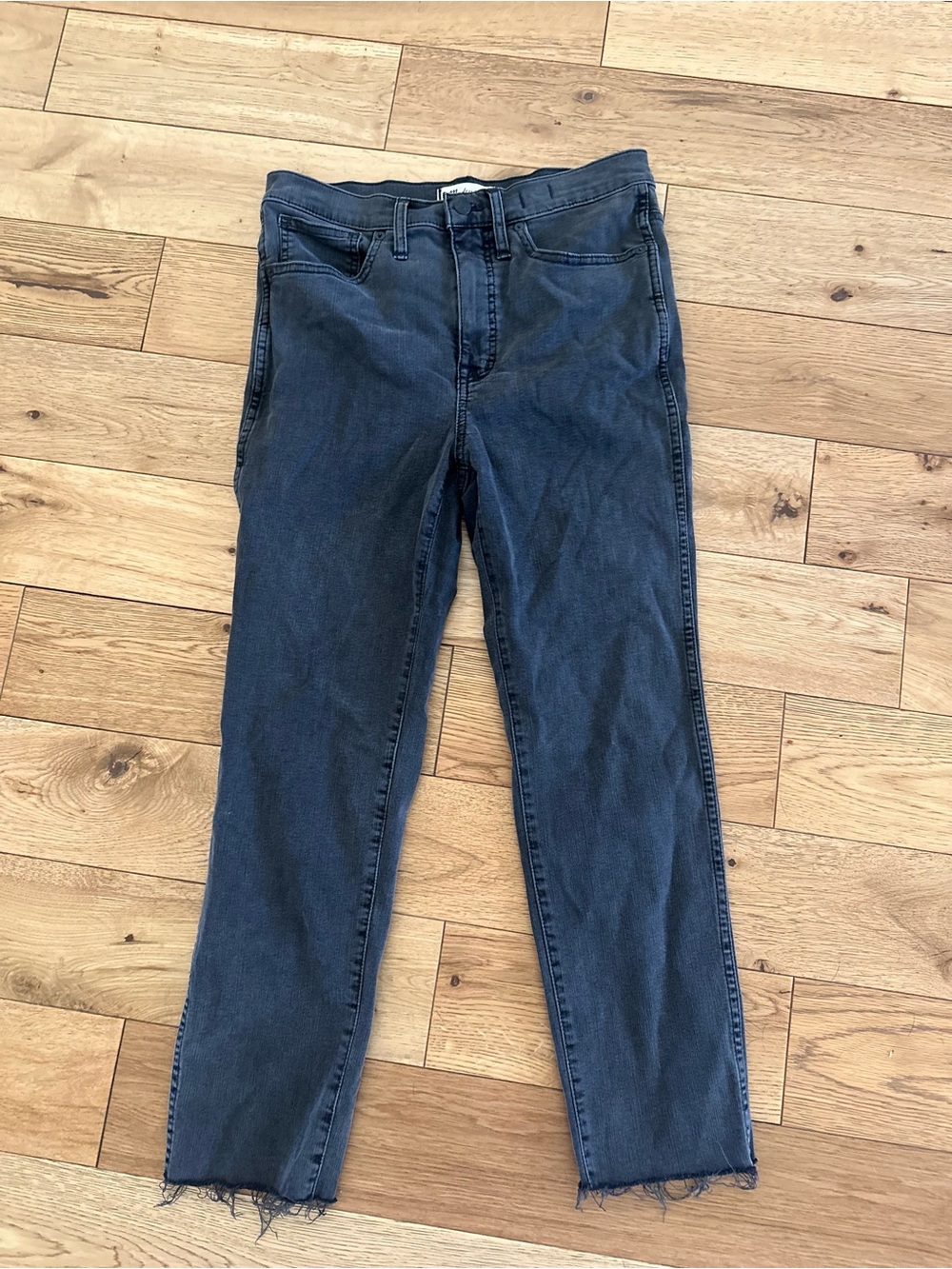 Madewell cropped straight leg dark grey frayed hem jeans